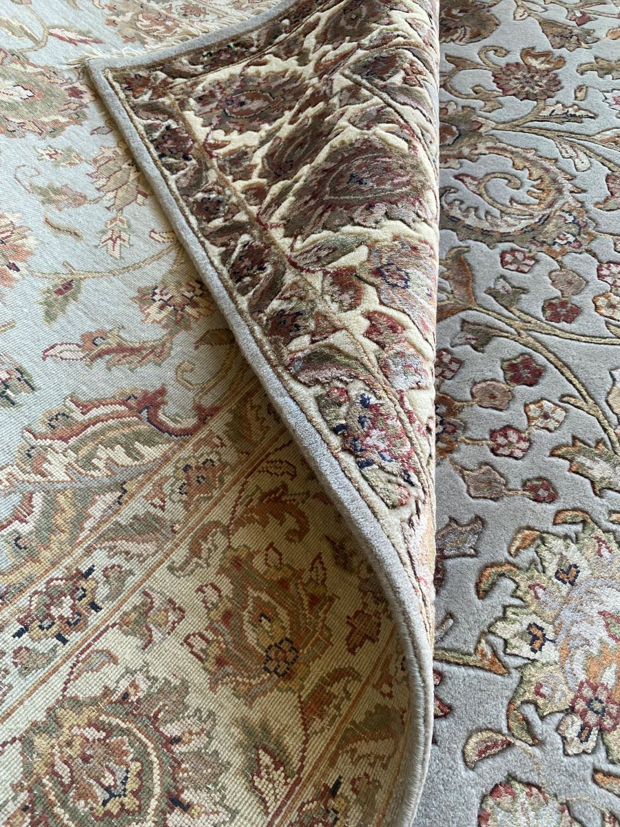 Traditional Hand-Woven Tabriz Design Carpet