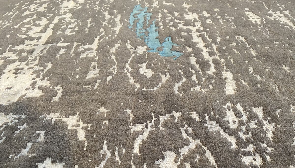 Handmade Modern Persian Transitional Carpet