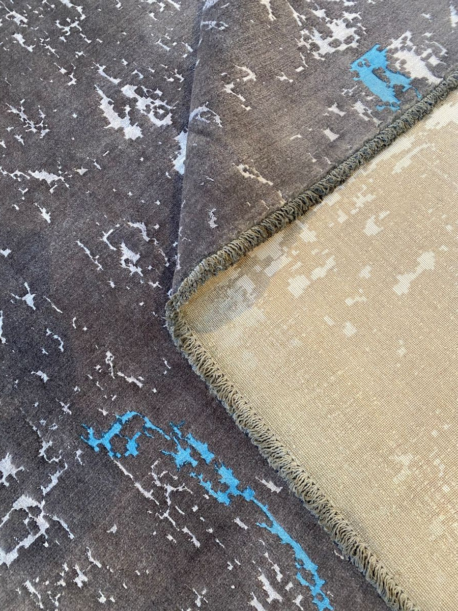 Handmade Modern Persian Transitional Carpet