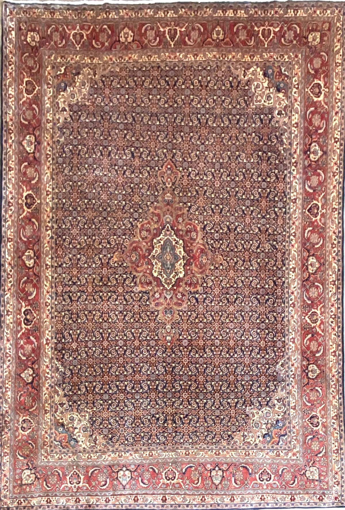Fine Hand-Knotted Persian Bidjar Carpet
