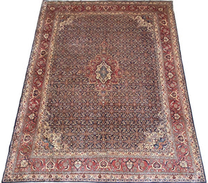 Fine Hand-Knotted Persian Bidjar Carpet