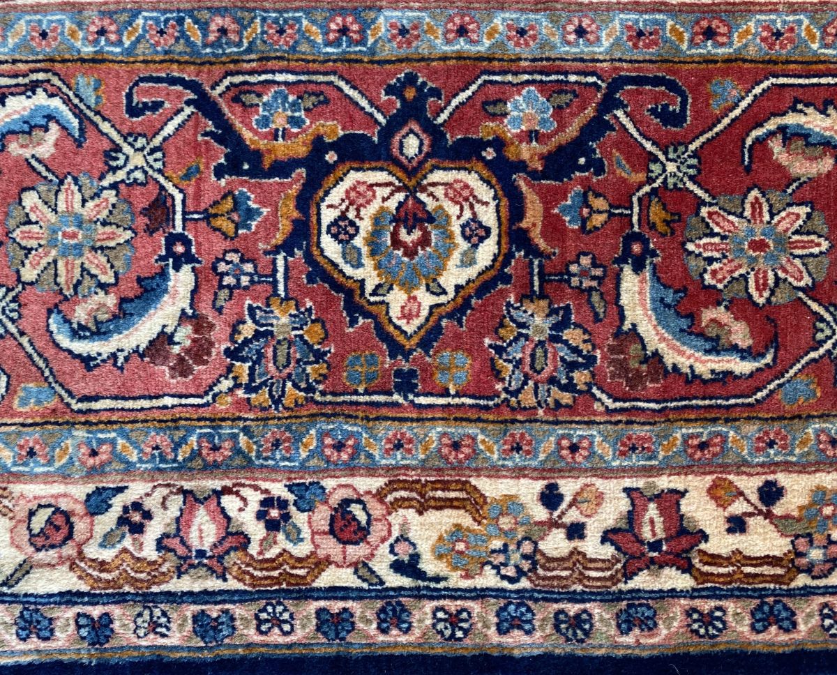 Fine Hand-Knotted Persian Bidjar Carpet