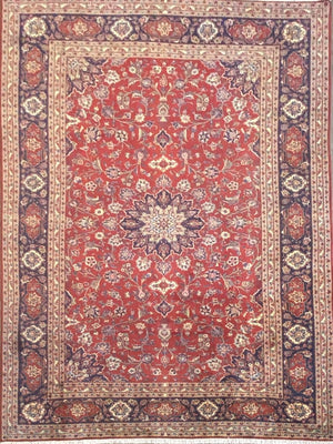 Hand-Knotted Persian Kashan Carpet