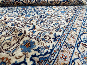 Hand-Knotted Persian Kashan Carpet