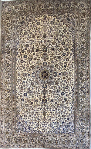 Fine Hand-Knotted Persian Kashan Carpet