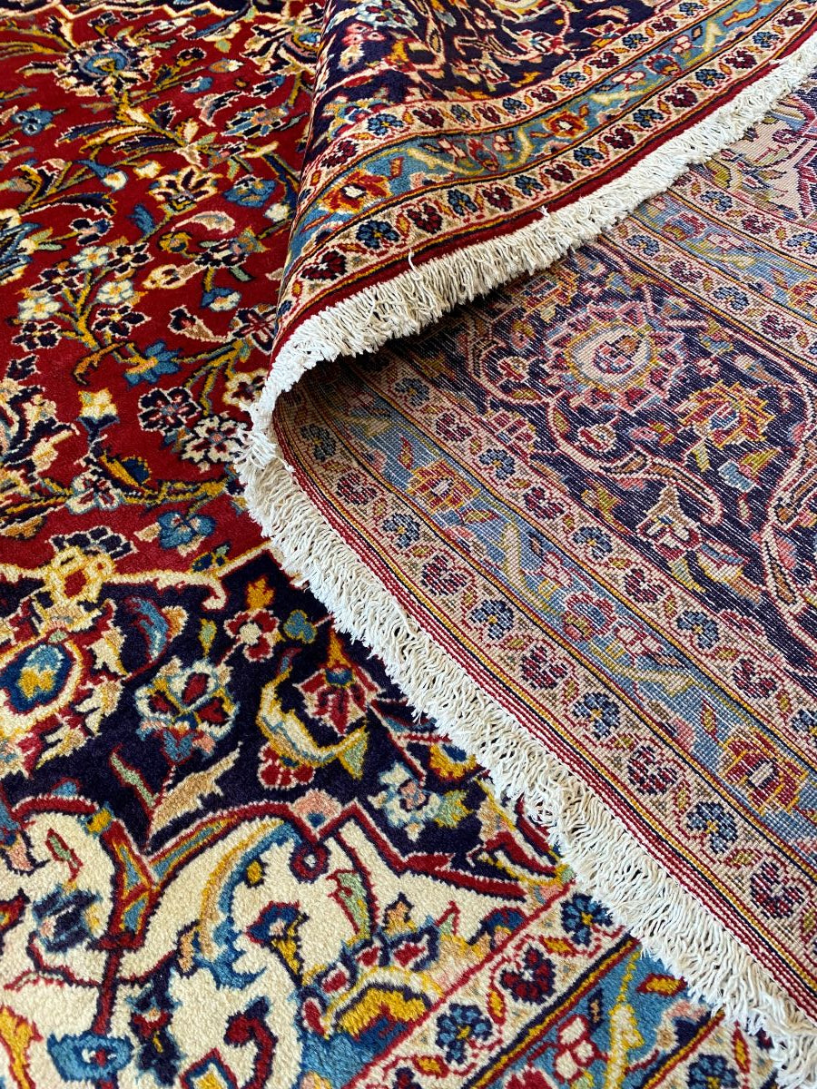 Hand-Knotted Persian Kashan Carpet