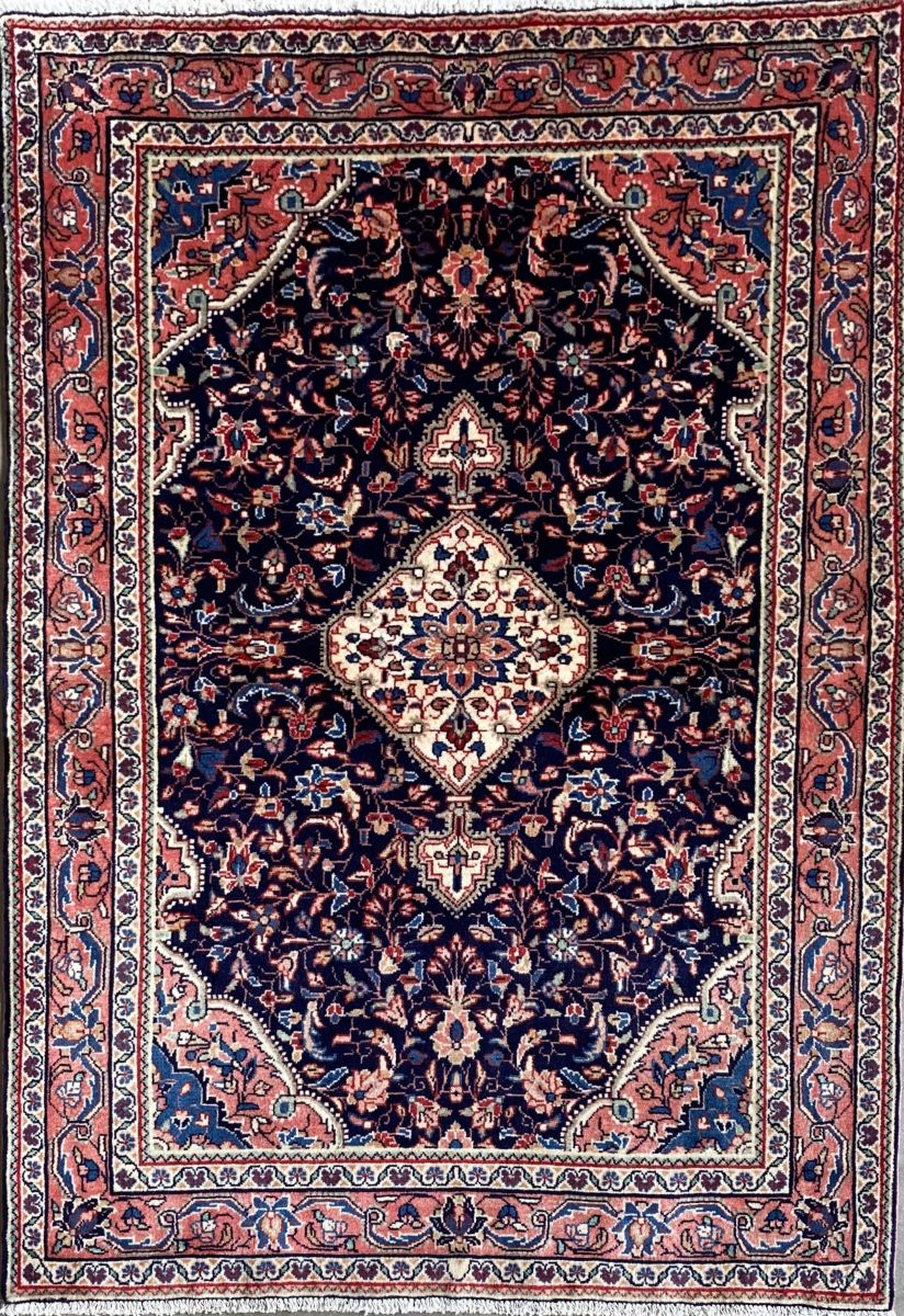 Fine Hand-Knotted Persian Farahan Rug