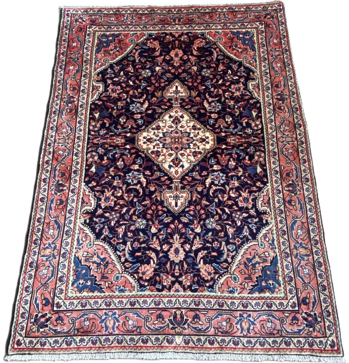 Fine Hand-Knotted Persian Farahan Rug