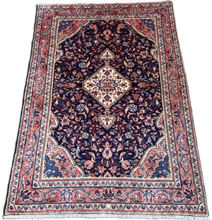 Fine Hand-Knotted Persian Farahan Rug