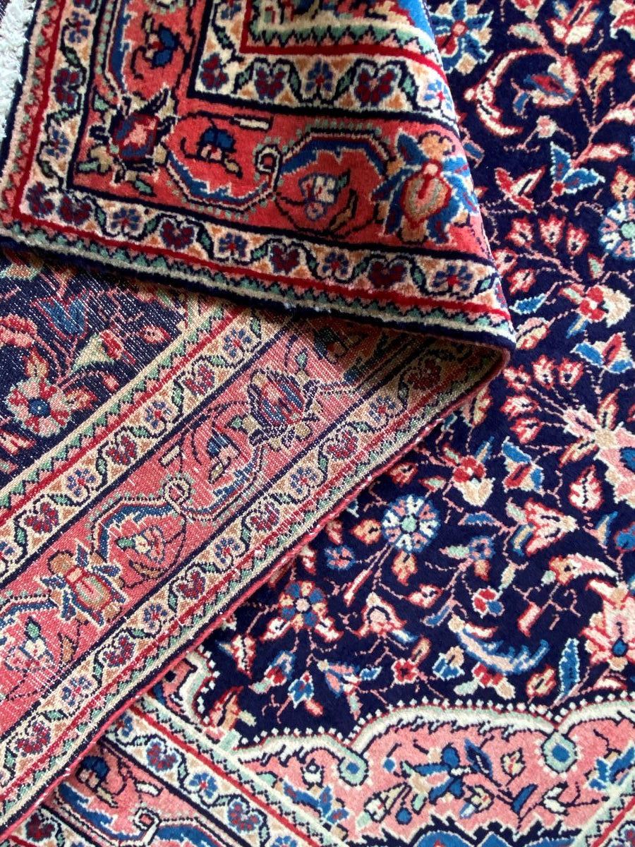 Fine Hand-Knotted Persian Farahan Rug