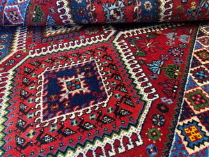 Fine Hand-Knotted Persian Yallameh Rug