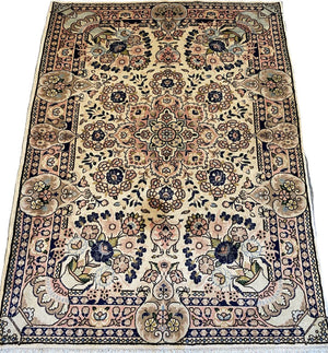 Fine Hand-Knotted Persian Bidjar Rug