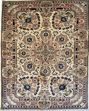 Fine Hand-Knotted Persian Bidjar Rug