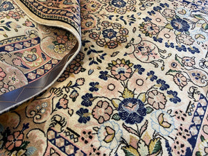 Fine Hand-Knotted Persian Bidjar Rug