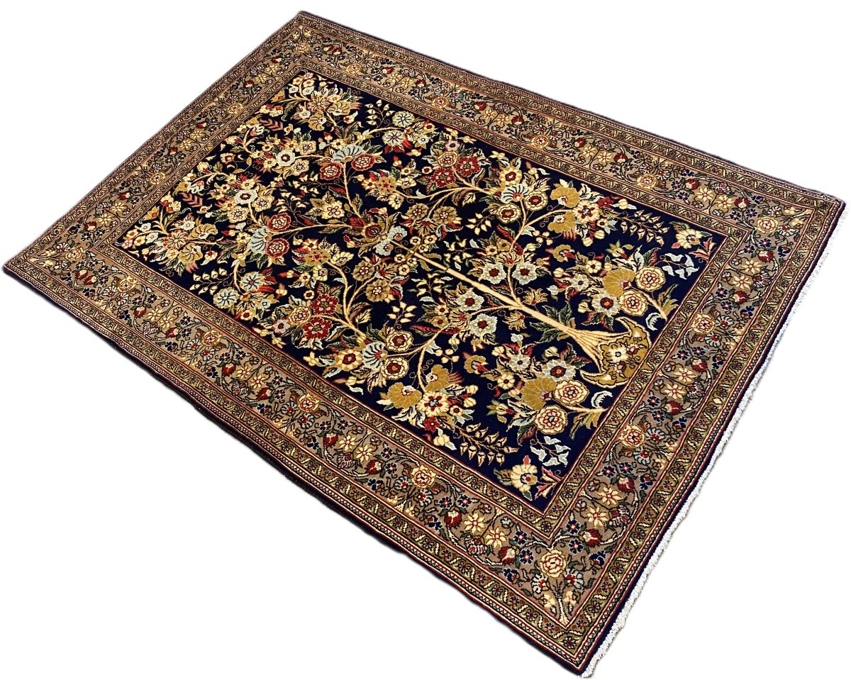 Fine Hand-Knotted Persian Qum Carpet