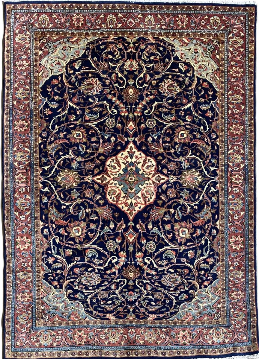 Fine Hand-Knotted Persian Qazvin Carpet