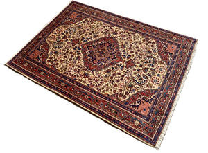Fine Hand-Knotted Persian Bidjar Rug