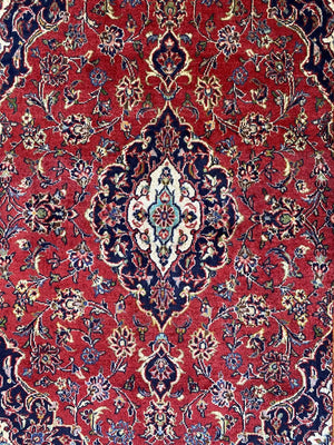 Fine Hand-Knotted Persian Kashan Rug