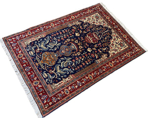 Fine Hand-Knotted Persian Sarouq Ghiasabad Carpet