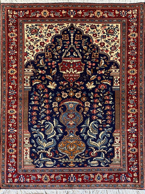 Fine Hand-Knotted Persian Sarouq Ghiasabad Carpet