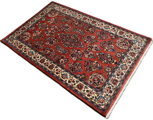 Fine Hand-Knotted Persian Sarouq Carpet