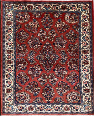 Fine Hand-Knotted Persian Sarouq Carpet