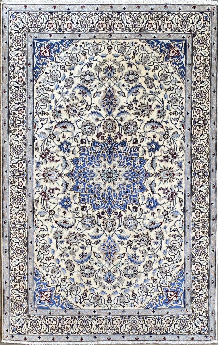 Fine Hand-Knotted Persian Naien Carpet