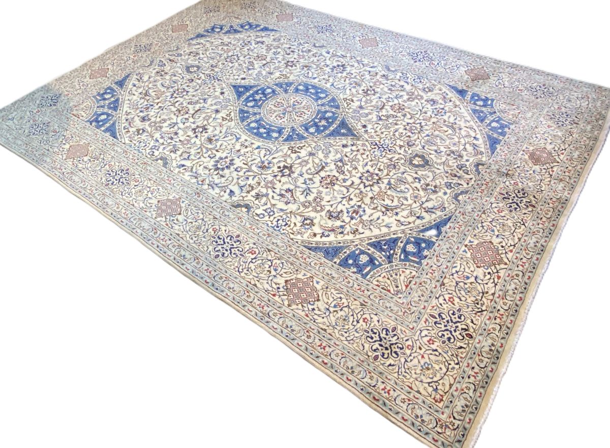 Fine Hand-Knotted Persian Naien Carpet