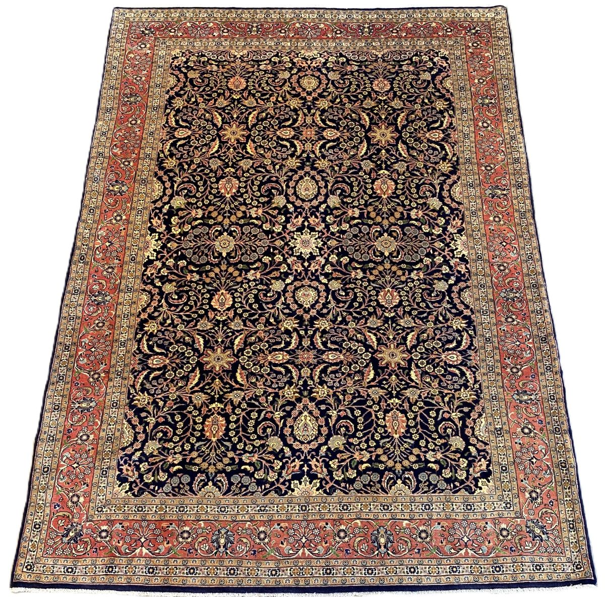 Fine Hand-Knotted Persian Bidjar Carpet
