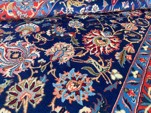 Fine Hand-Knotted Persian Varamin Carpet