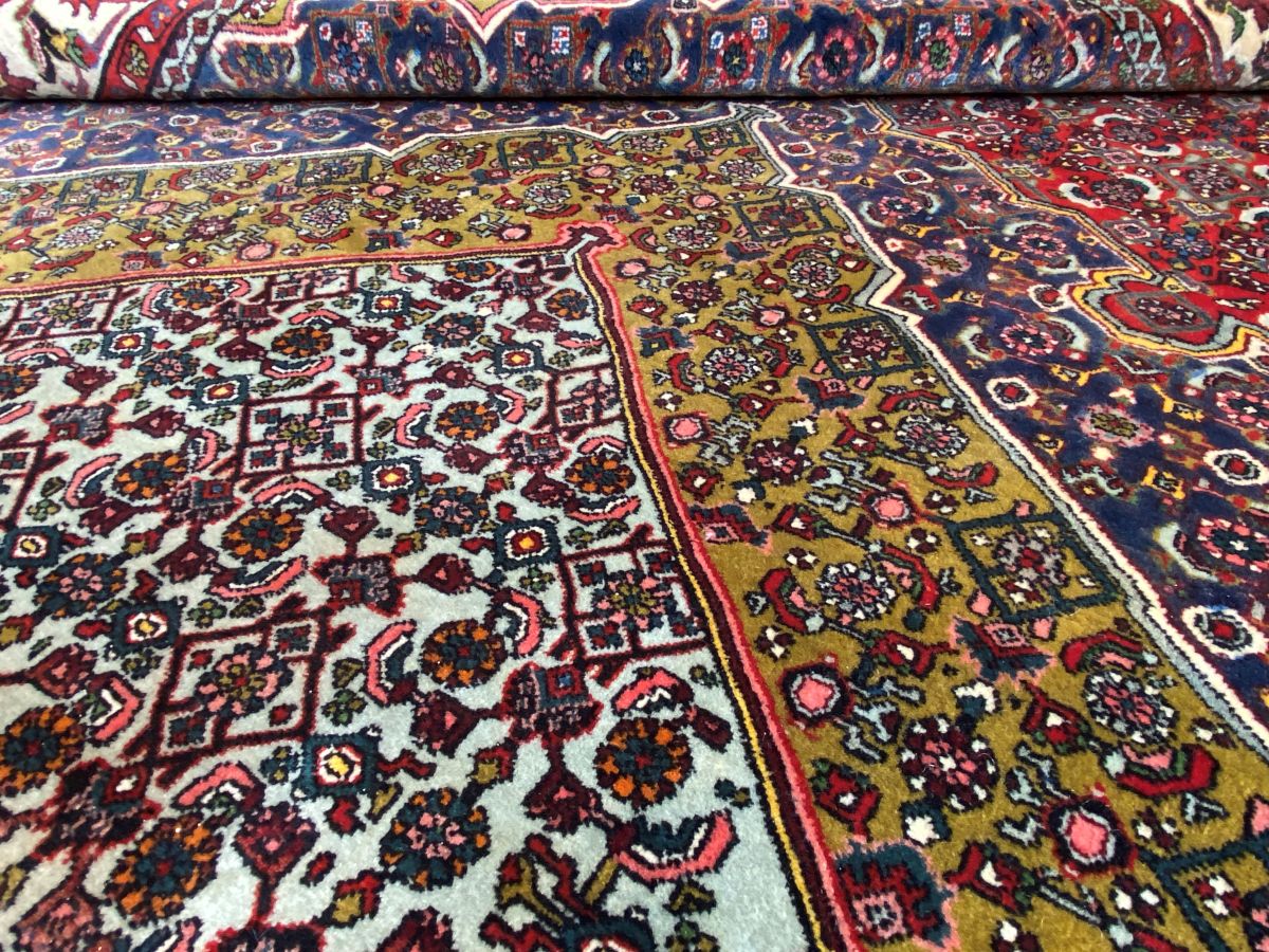 Fine Hand-Knotted Tribal Persian Bidjar Carpet