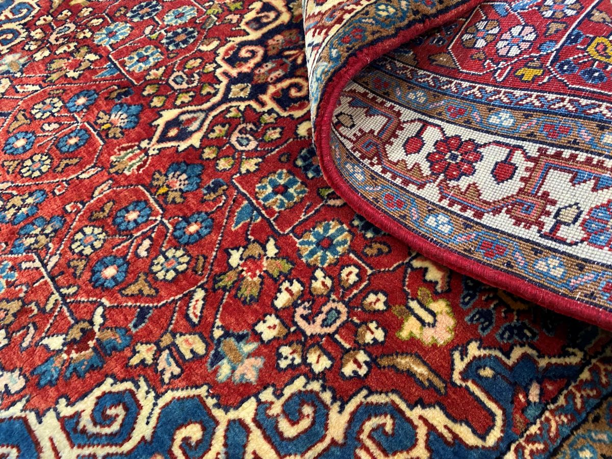 Fine Hand-Knotted Persian Jozan Rug