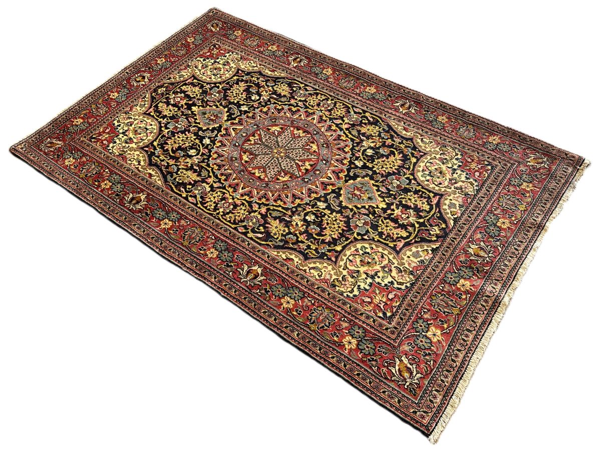 Fine Hand-Knotted Persian Qum Carpet