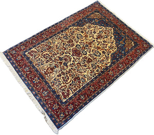 Fine Hand-Knotted Persian Sarouq Ghiasabad Carpet