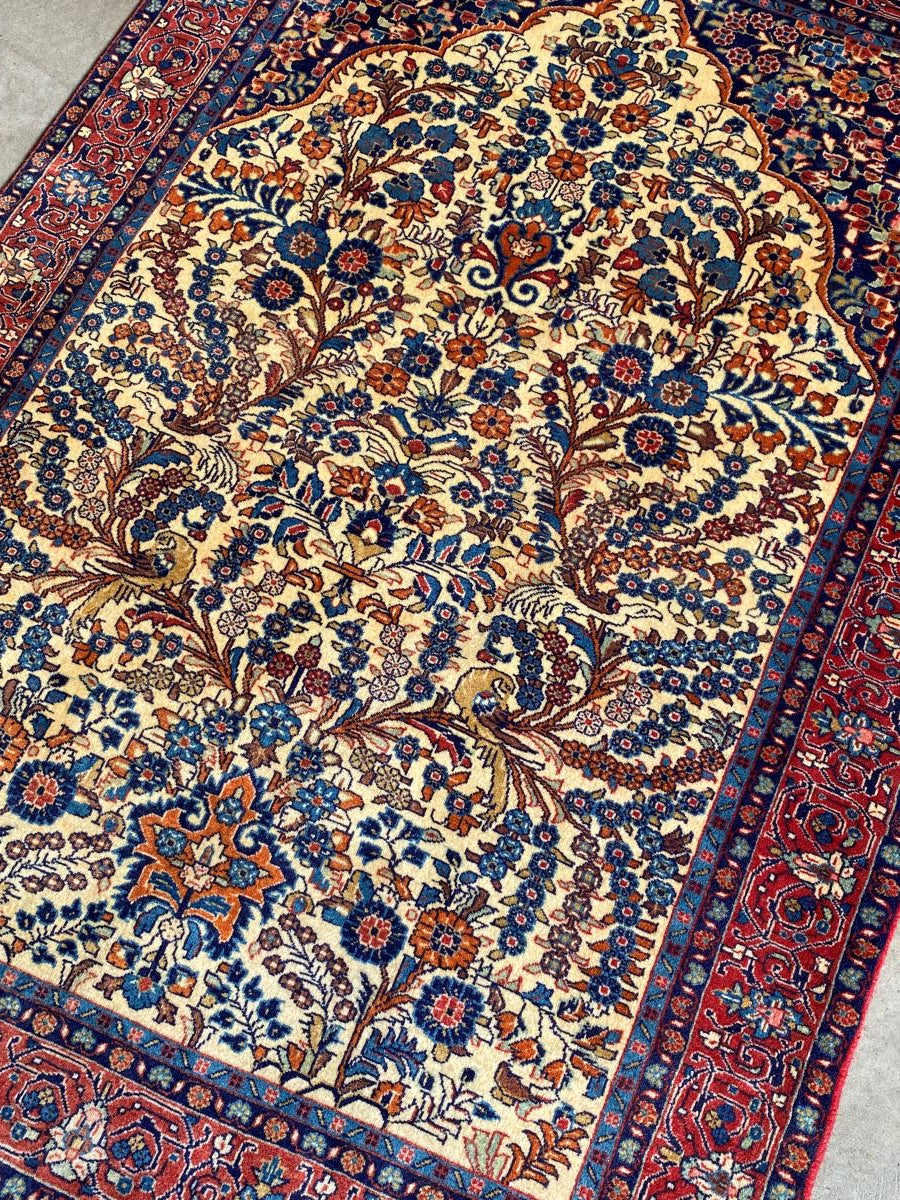 Fine Hand-Knotted Persian Sarouq Ghiasabad Carpet