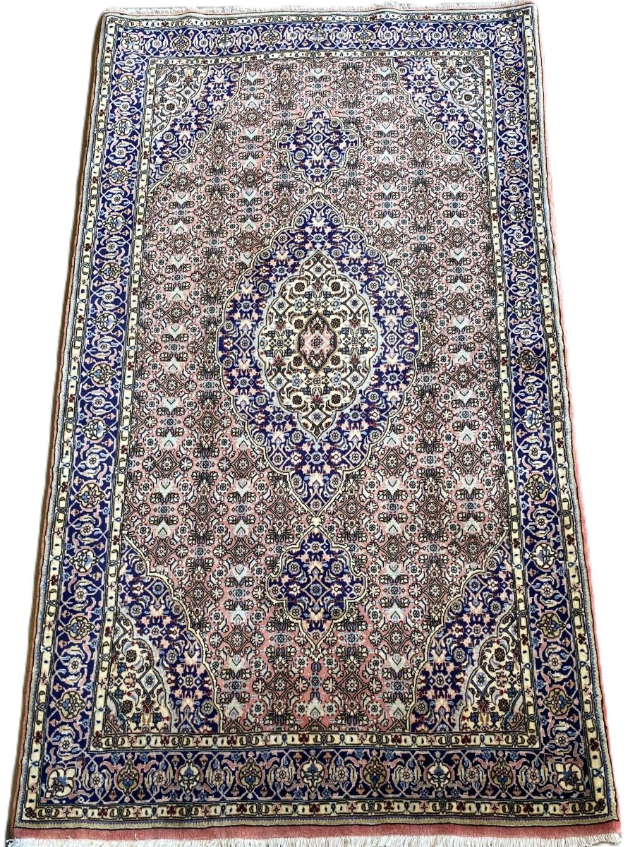 Fine Hand-Knotted Persian Bidjar Rug