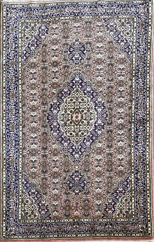 Fine Hand-Knotted Persian Bidjar Rug