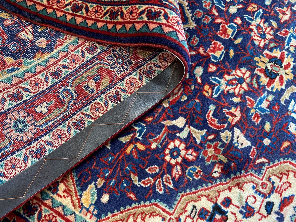 Fine Hand-Knotted Persian Jozan Rug