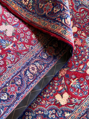 Fine Hand-Knotted Persian Bidjar Rug