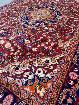 Fine Hand-Knotted Persian Jozan Rug