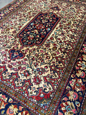 Fine Hand-Knotted Persian Qum Carpet