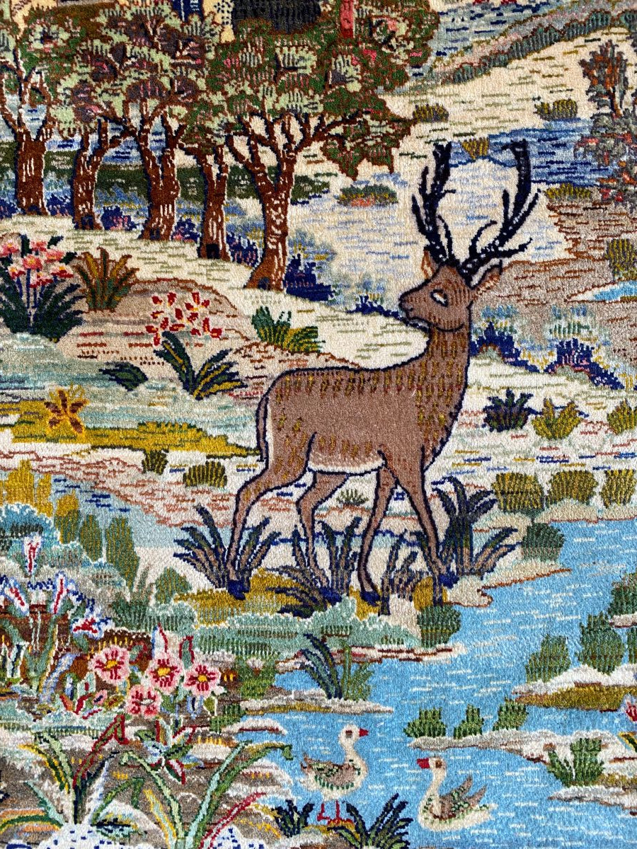 Fine Hand-knotted Persian Kashan Carpet