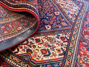 Fine Hand-Knotted Persian Jozan Carpet