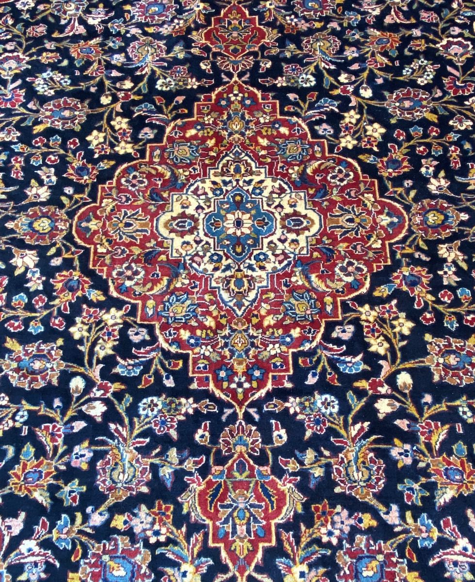 Fine Hand-knotted Royal Persian Kashan Carpet