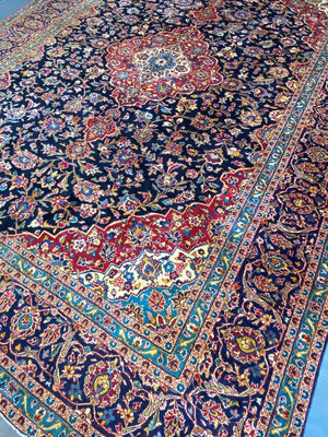 Fine Hand-knotted Royal Persian Kashan Carpet