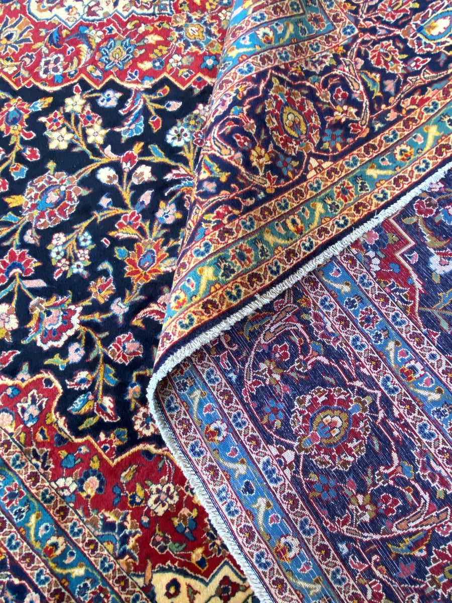 Fine Hand-knotted Royal Persian Kashan Carpet