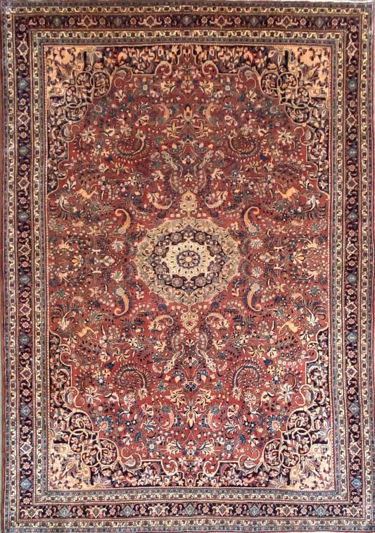 Fine Hand-Knotted Persian Bidjar Carpet