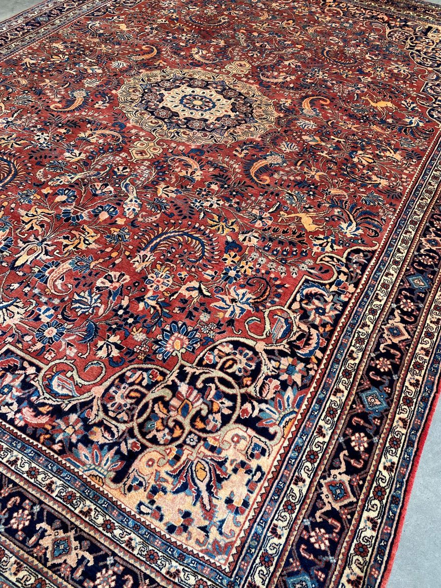 Fine Hand-Knotted Persian Bidjar Carpet