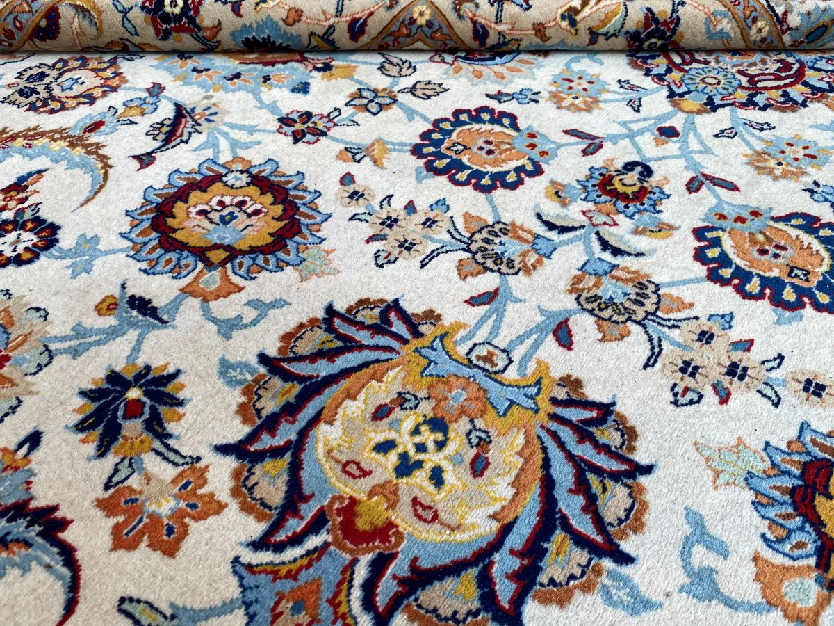 Superfine Hand-knotted Persian Kashan Carpet