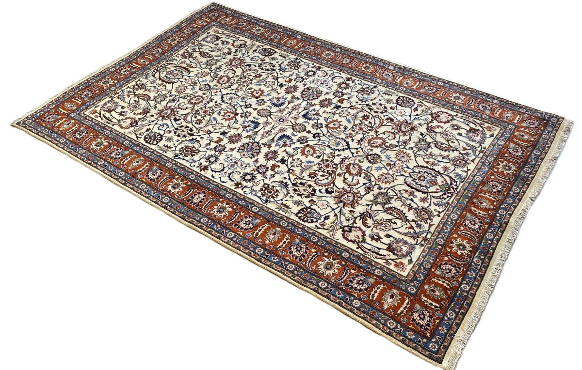 Fine Hand-Knotted Persian Kashmar Carpet